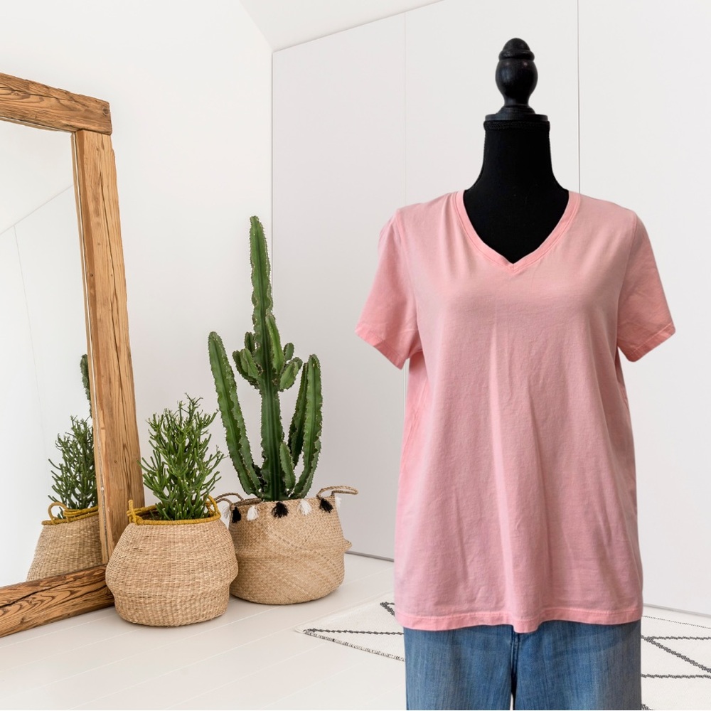 Bombas Pima Cotton Bee Better V-Neck Short Sleeve T-Shirt
